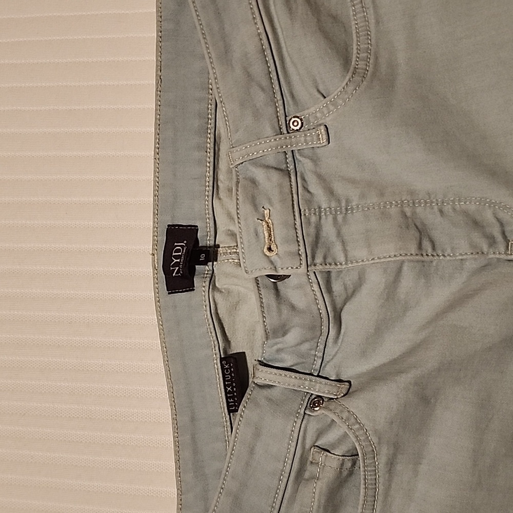 NYDJ crop flare capris